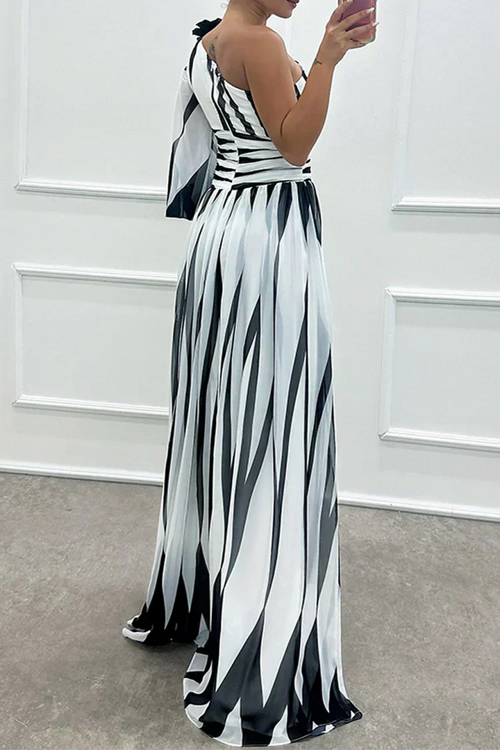 Hazel™ | Robe Maxi Élégante à Rayures avec Une Épaule | Maison