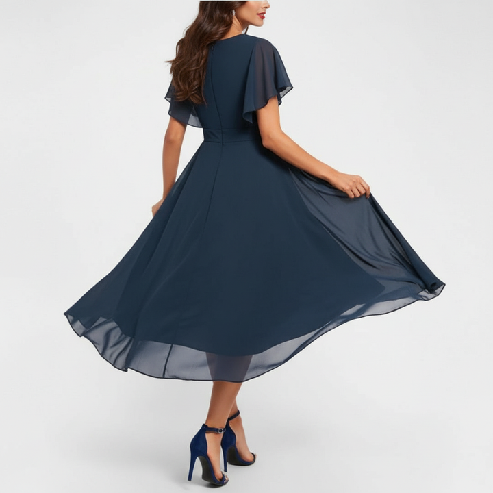 Robe Maxi à Col V Flottante Clarissa™ | Série