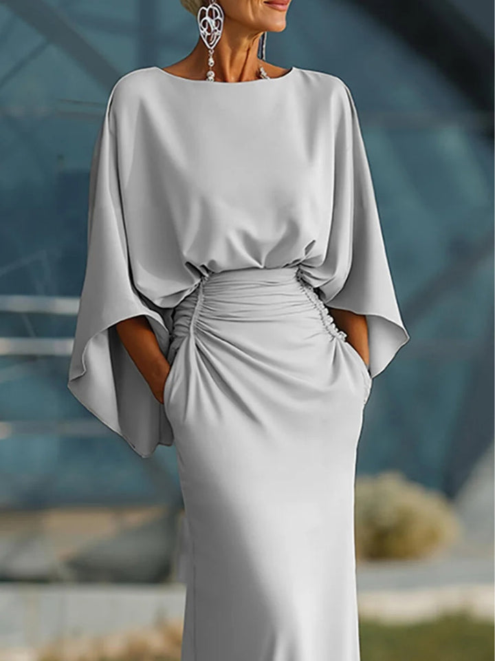Clara | Robe élégante avec décolleté en V, dos nu et manches | Artisan